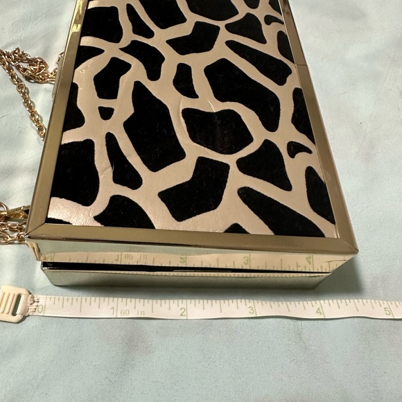 Lulu Townsend Ladies Animal Print Clutch - Picture 5 of 7